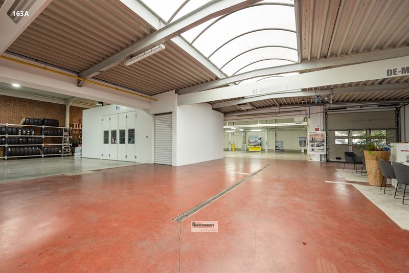 Commercieel gebouw in Hoevenen - foto 15