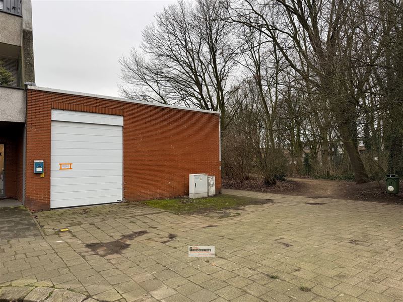 Magazijnruimte in Hoevenen foto 2