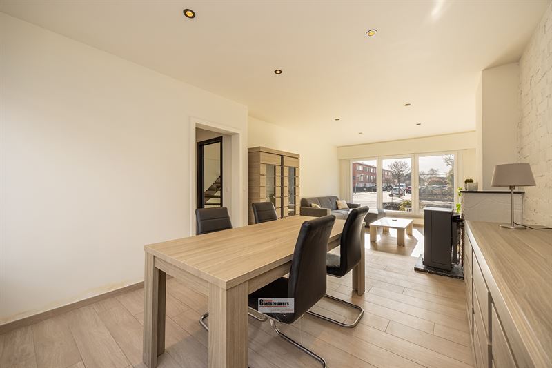 Huis in Hoevenen foto 2