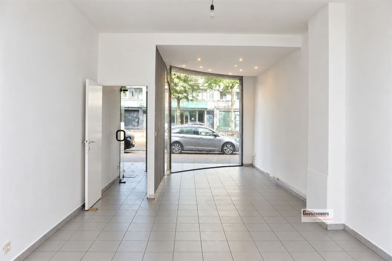 Gemengd gebouw in Mortsel - foto 2